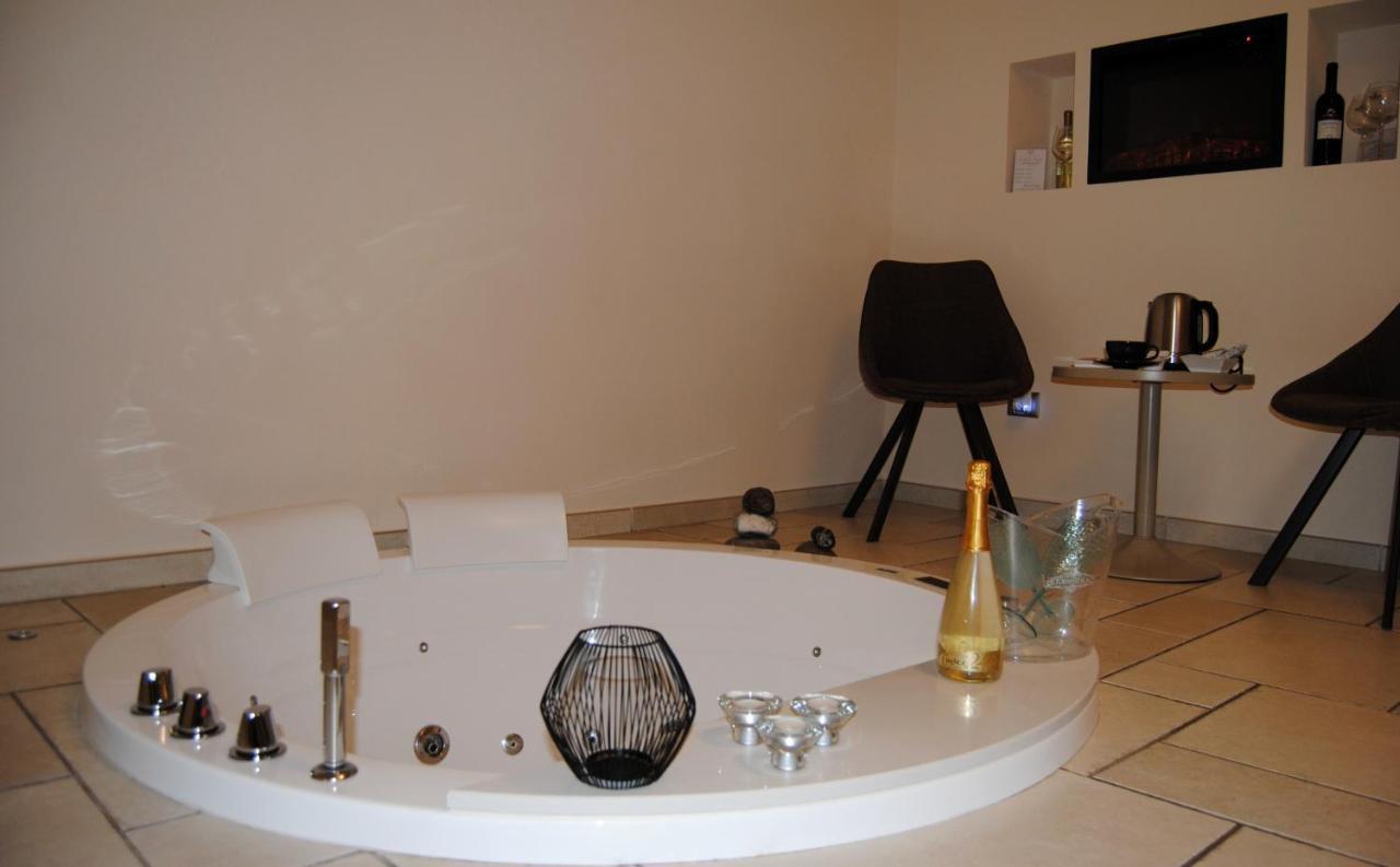 Lux Suite Tarento Exterior foto