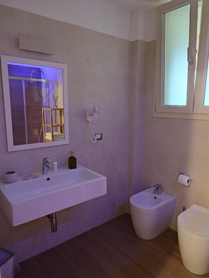 Lux Suite Tarento Exterior foto