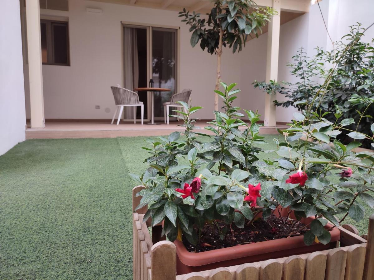 Lux Suite Tarento Exterior foto